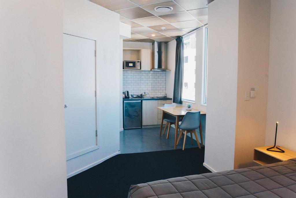 Liberty Apartment Hotel Веллингтон Экстерьер фото